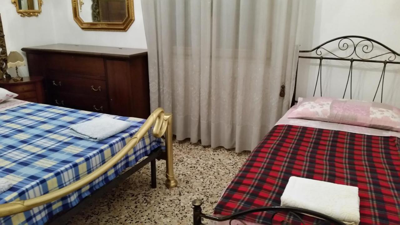Bed and Breakfast Casa Gramsci Modena Exteriér fotografie