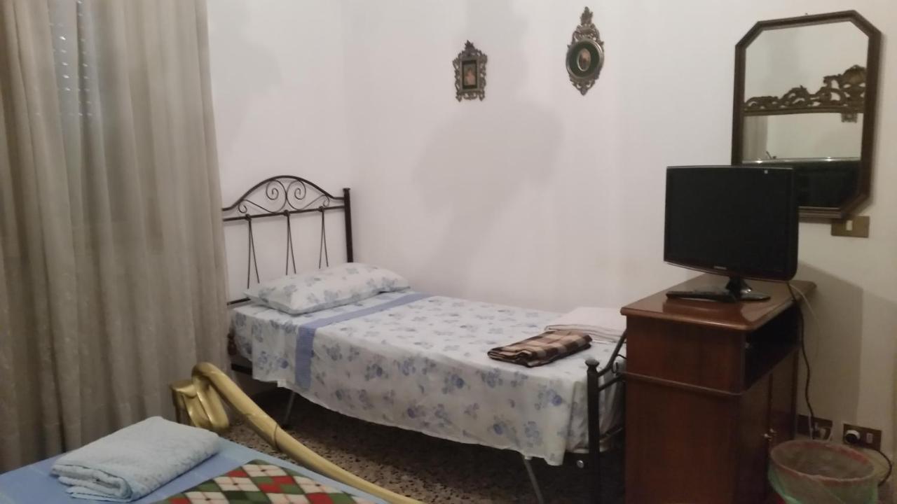 Bed and Breakfast Casa Gramsci Modena Exteriér fotografie